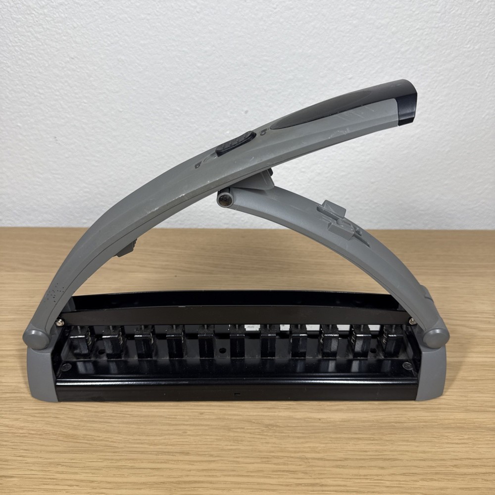 Staples ARC 11-Hole Desktop Paper Punch Discbound Notebook System Heavy Duty