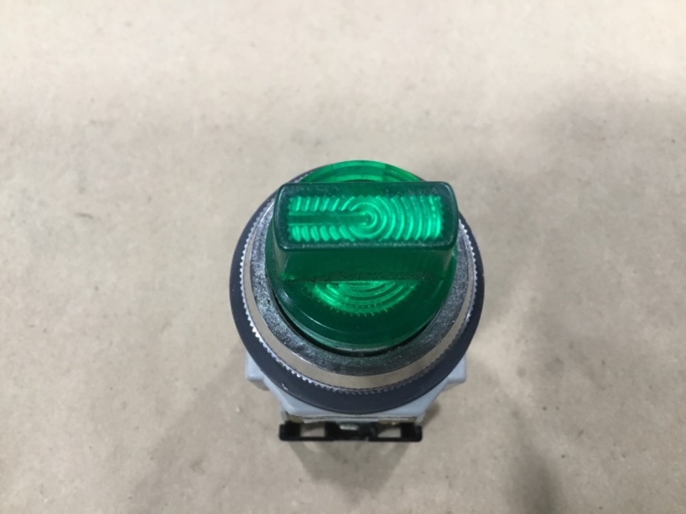 Idec ASLN Green Selector Switch 24V #005E3