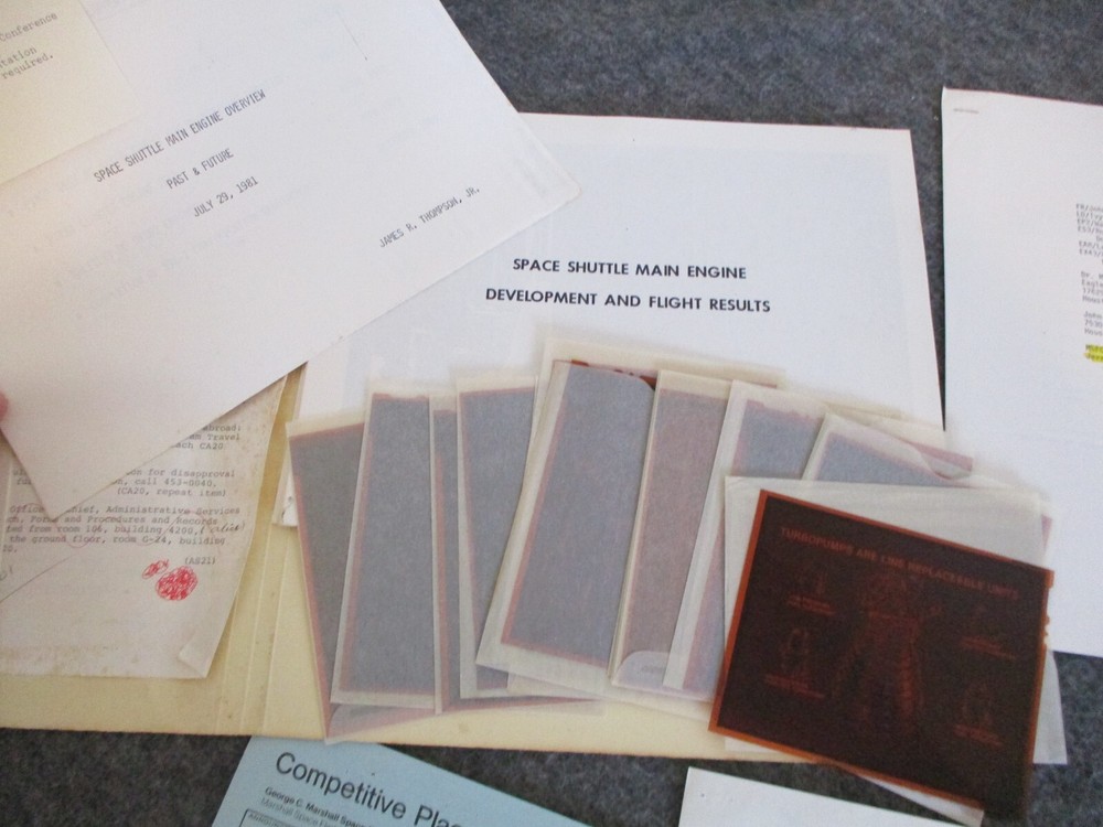EARLY NASA SPACE SHUTTLE DEVELOPMENT REPORTS/PHOTOS/PRESENTATIONS RS25 DESIGNER