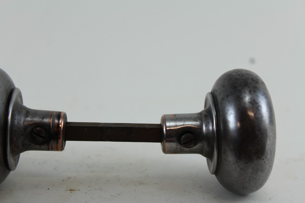 1 Set-2 1/4 Door Knobs-Plain-No Finish-w/Connector