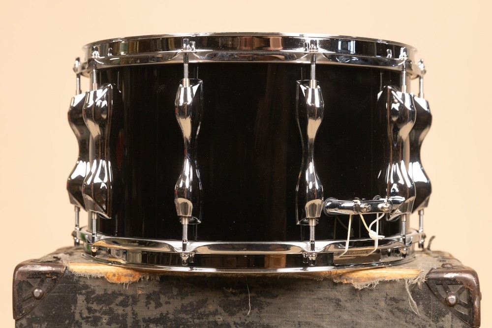 Yamaha 8x14 Solid Black Recording Custom Snare Drum