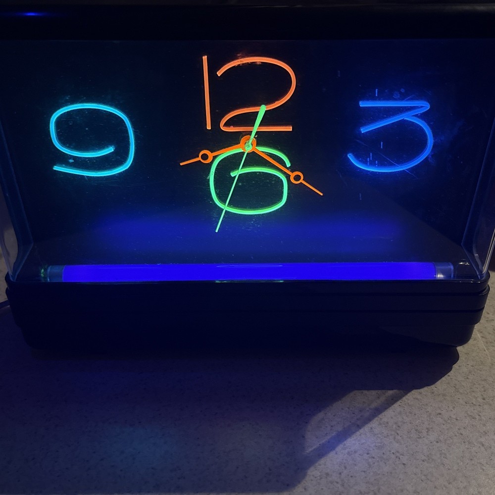 1988 Gemini Neon Clock - Working