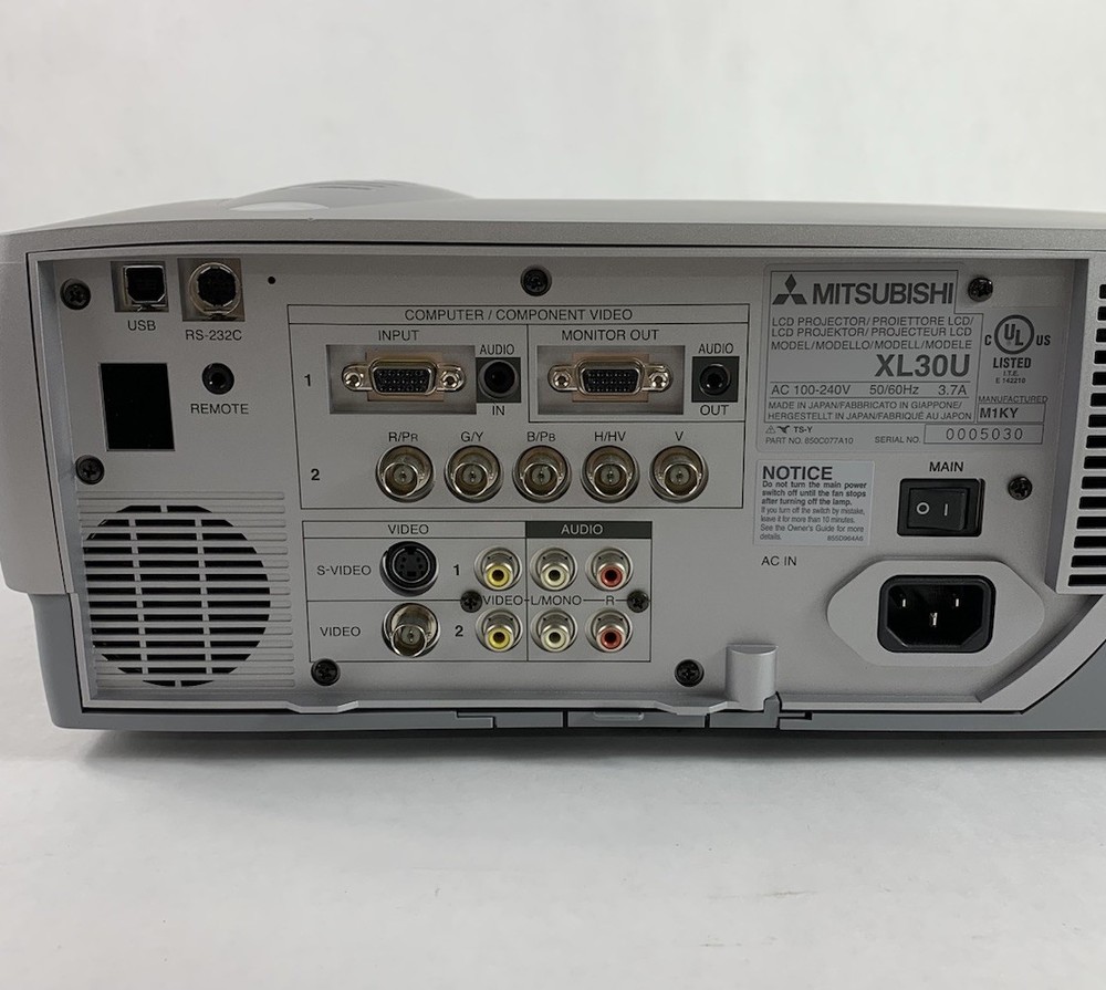 Mitsubishi Electric XL30U LCD Projector - Tested
