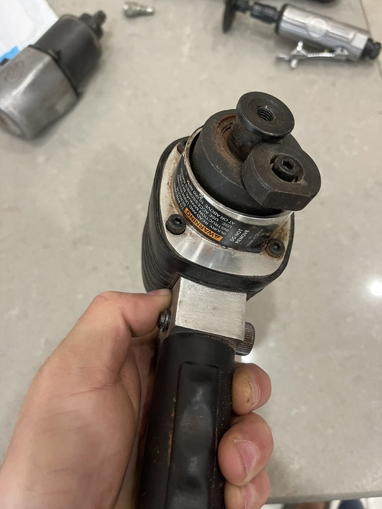 Central Pneumatic 6" Dual Action Air Sander (68152) TOOL ONLY