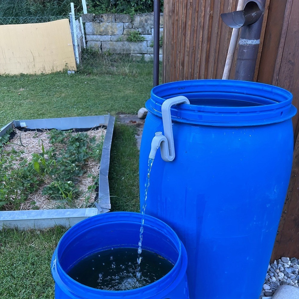 Rainwater Transfer and Overflow Pipe Solutions - Self-Priming Siphon Hose9278