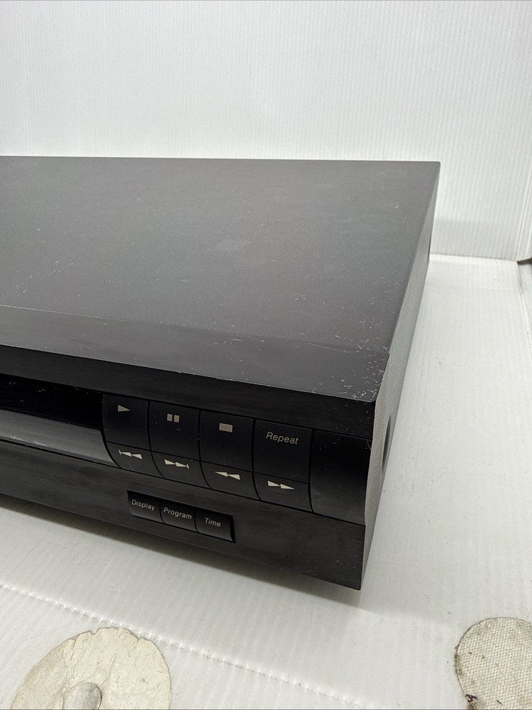 HARMAN KARDON HD7325 COMPACT DISC CD PLAYER - NO REMOTE - TESTED