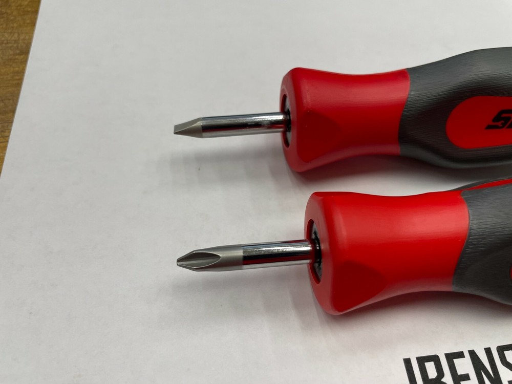 Snap-on Tools RARE 2pc Hard Grip Standard Instinct Handle Stubby Screwdriver Set