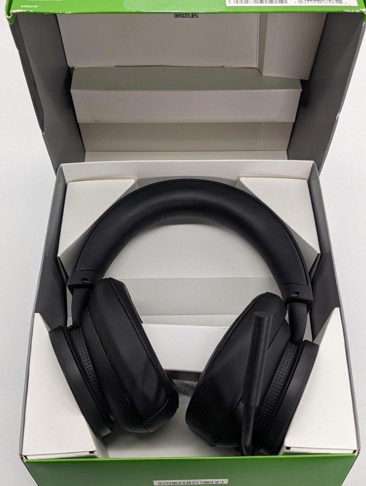 Microsoft Xbox Wireless Headset 2065 - Black READ - Broken R Ear Connect