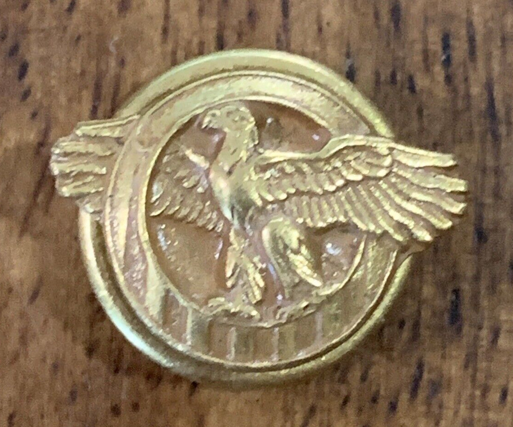 Ruptured Duck Lapel Pin Back WWII Honorable Discharge