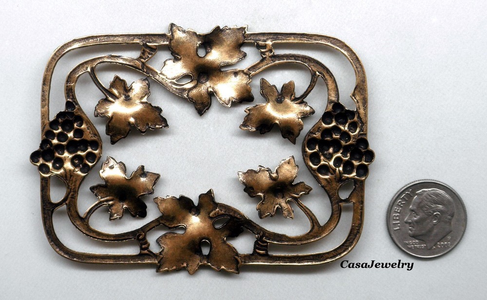 #6185 ANTIQUED GOLD OPEN RECTANGLE GRAPE/LEAVES COMPONENT - 1 PC
