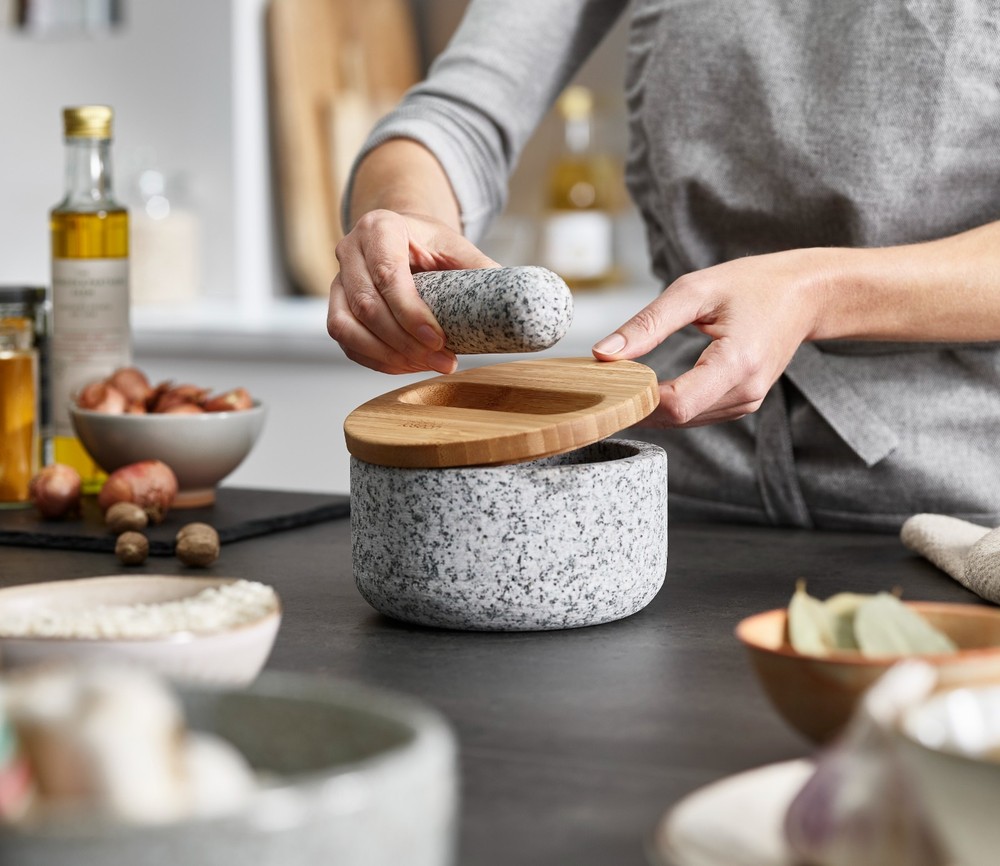 Dash Pestle & Mortar with Bamboo Lid