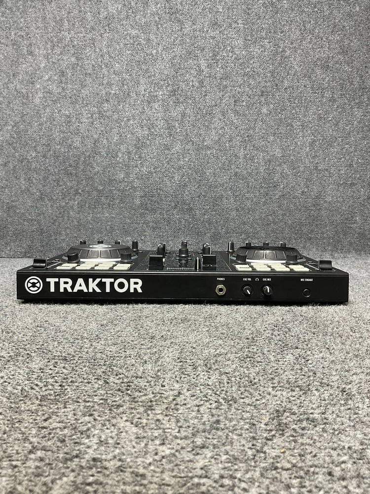 Native Instruments Traktor Kontrol S2 MK2 🎧 2-Channel DJ Controller Black