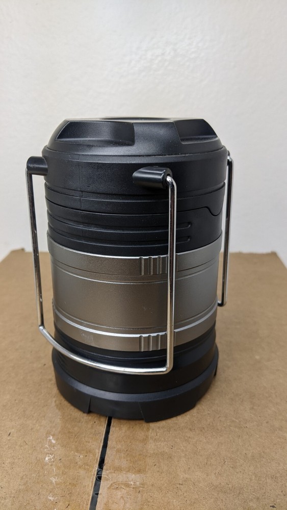 Cascade Mountain Tech Collapsible LED Lantern Pre-owned Good Working Condition
