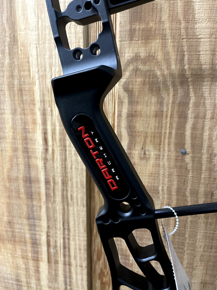 Darton Archery Consequence 2 70lb Black RH BRAND NEW