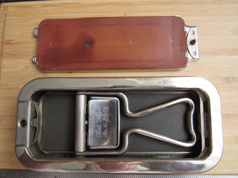 Antique Rolls Razor