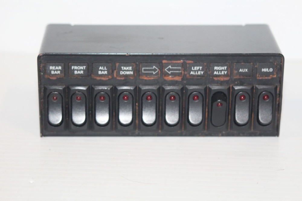 Whelen PCC-10W Power Control Box Center 10 Switch On Off Toggle Red (WORKING!)