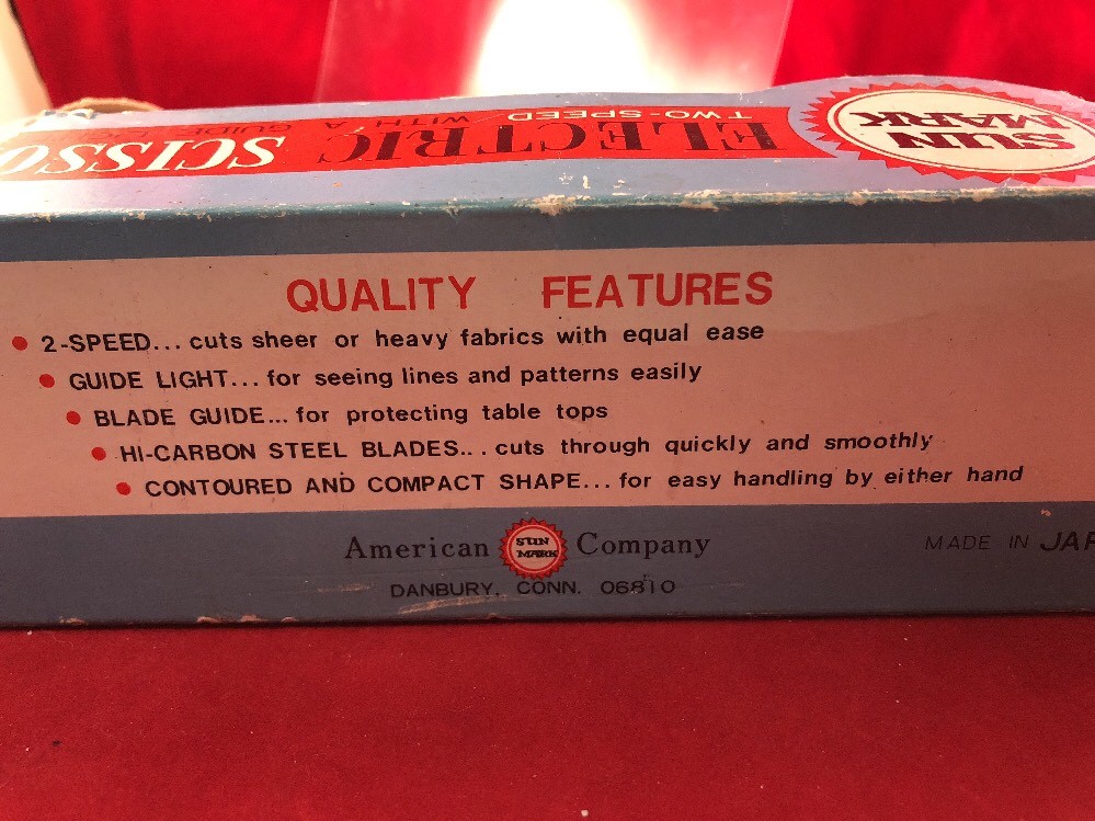 Vintage Sunmark 2 Speed Electric Scissors With Guide Light