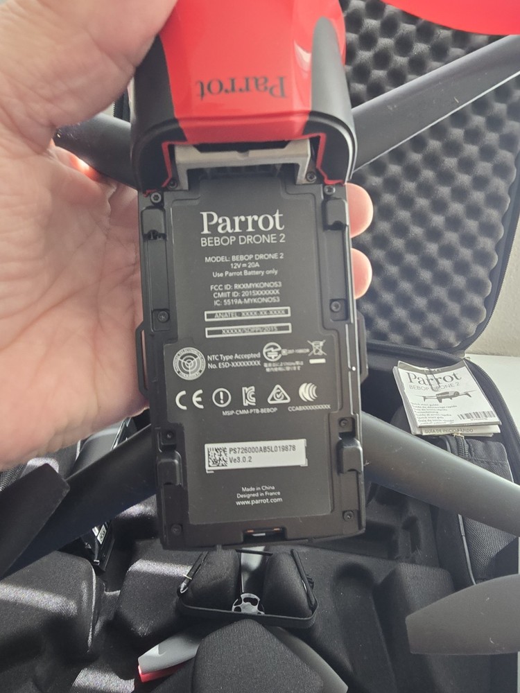 Parrot Bebop Drone 2 (Red) with Parrot Case