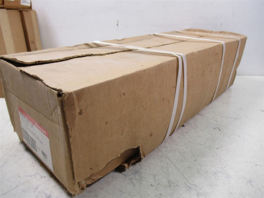 Honeywell R7515C 1015 12 Excel MacroCEl Controller Cardcage Assembly w/ Cards