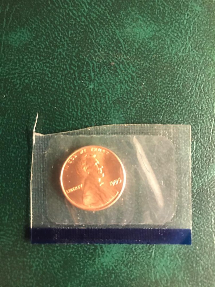 1995 P+D LINCOLN CENT STILL IN MINT CELLO NICE L@@K
