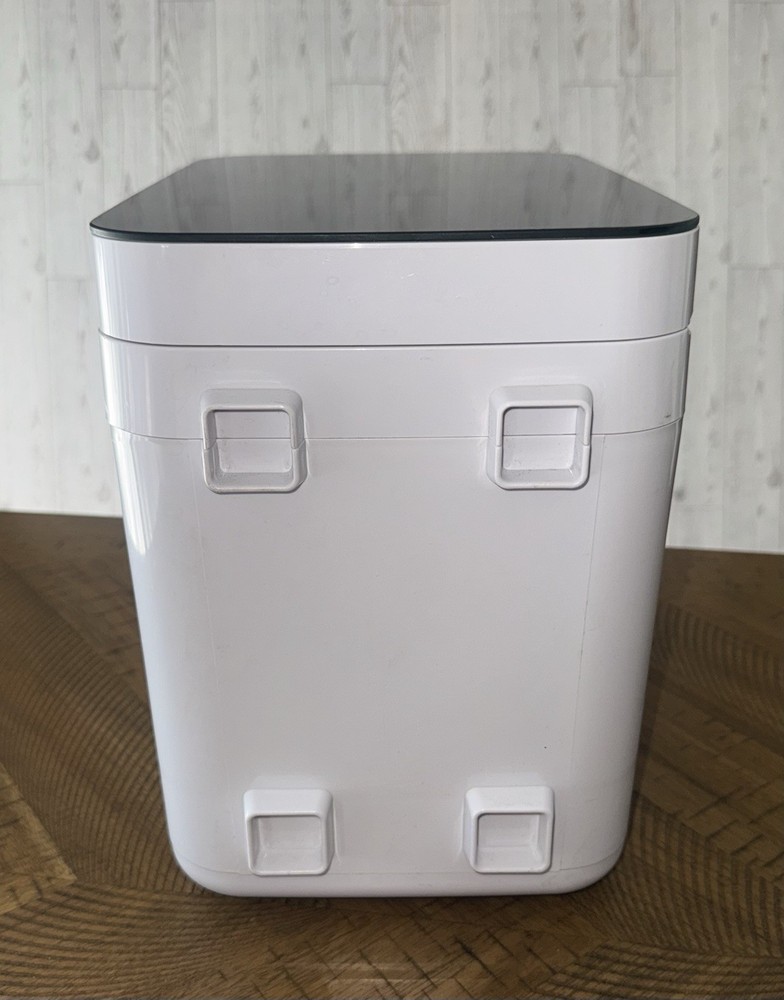 Khyerch 6L Portable Mini Fridge - Cooler & Warmer