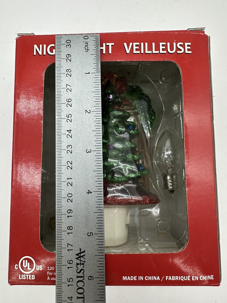 CHRISTMAS TREE NIGHT LIGHT VEILLEUSE NIB W EXTRA BULB 6"