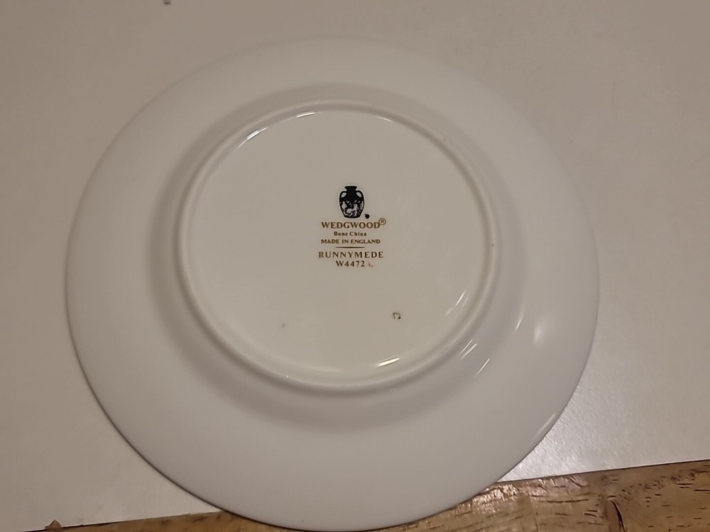 Wedgwood RUNNYMEDE-BLUE 5pc Place Setting(s)Multiple Sets Available