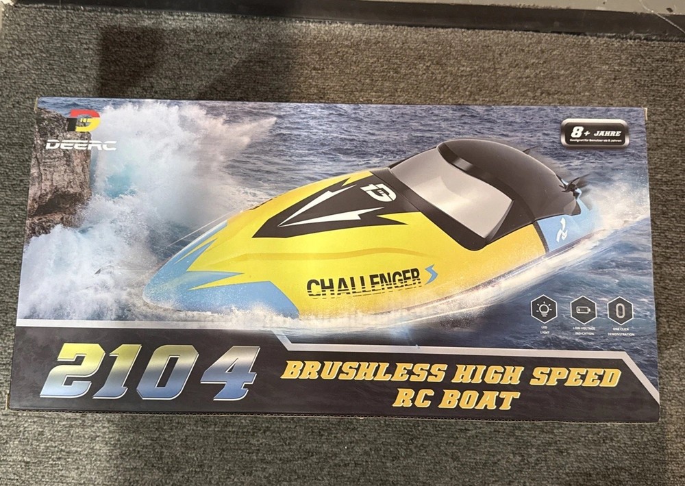 DEERC Arrow Brushless Power Speeder Racing Boat