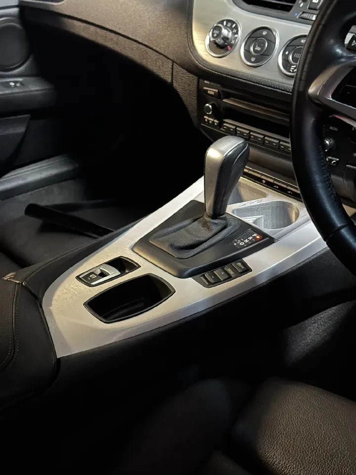 BMW Z4 E89 Cup/Phone holder Modified (Extra Space)