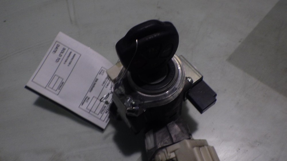 09 TOYOTA CAMRY Ignition W/Key