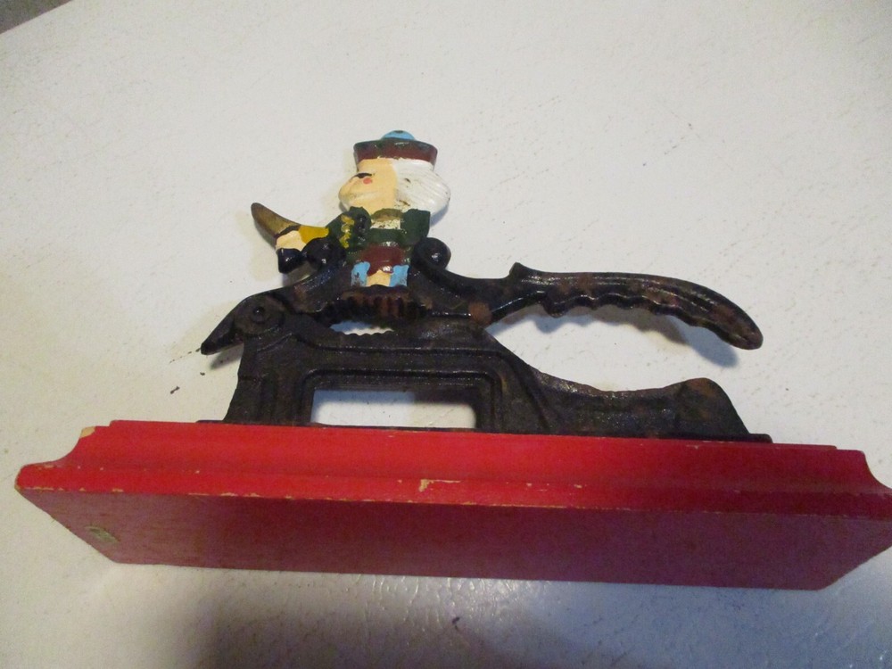 Vintage Minuteman Nut Cracker Pecans Walnuts