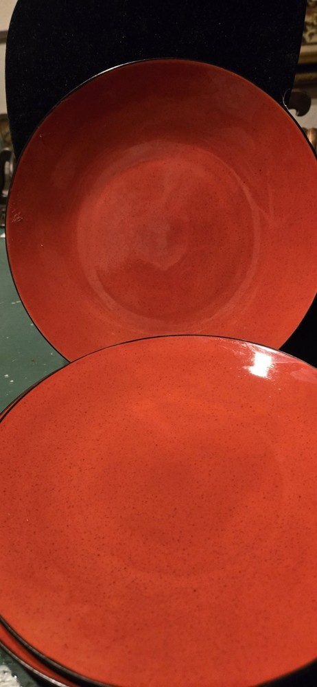Essence Eclipse Core 10.25" Dinner Plate Red & Black Microwave Dishwasher Safe