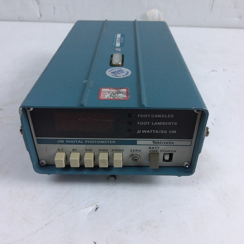 Tektronix J16 photometer