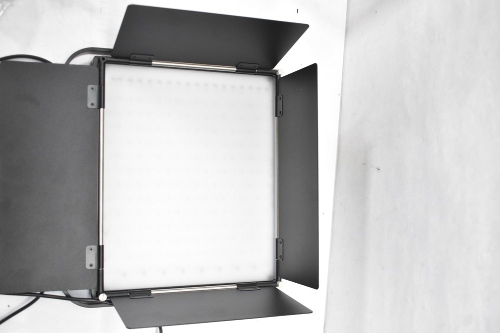 Neewer Tripod Light/Backdrop Stand w Unbranded Light Panel MISSING POWER CORD