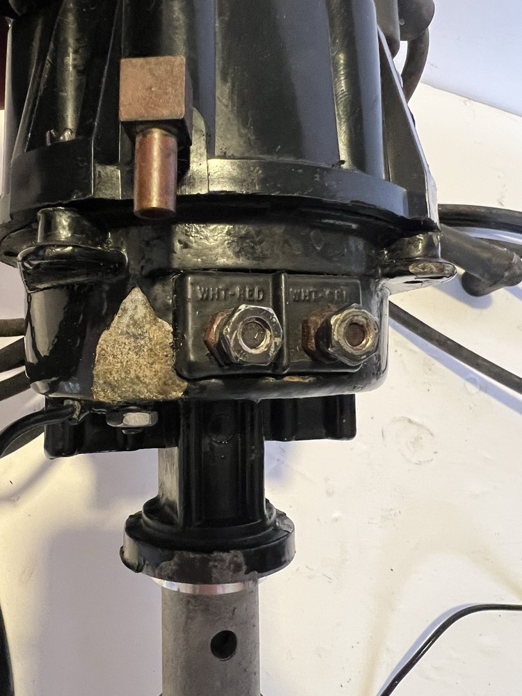 93 Mercruiser 5.0 V8 Distributor And Wires