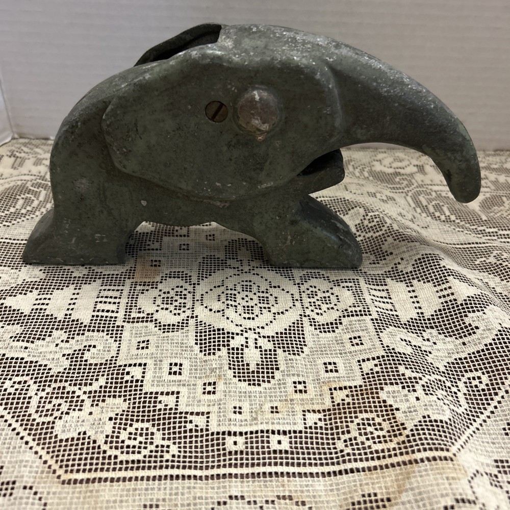 1930s VINDEX ART DECO ELEPHANT NUT CRACKER VTG