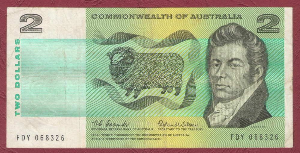 AUSTRALIAN PAPER BANKNOTE  1966 COOMBS / WILSON $2
