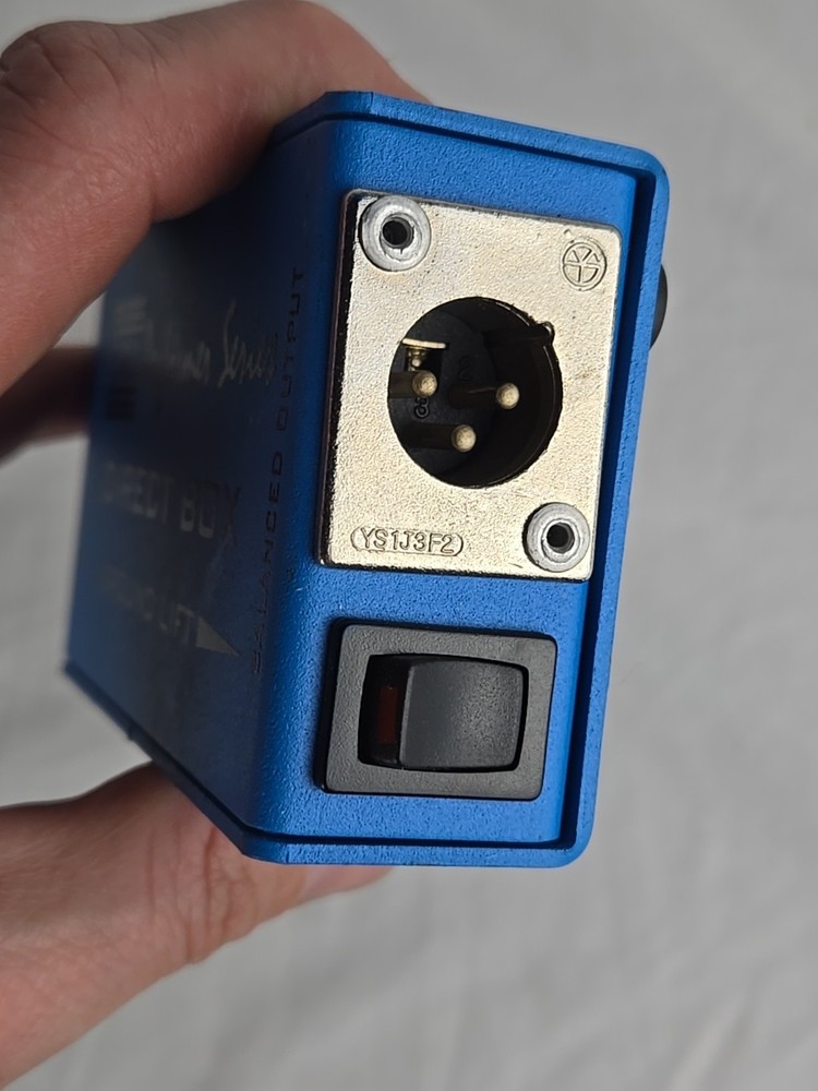 C.B.I. Cables Performer Series Direct Box with Ground Lift Blue