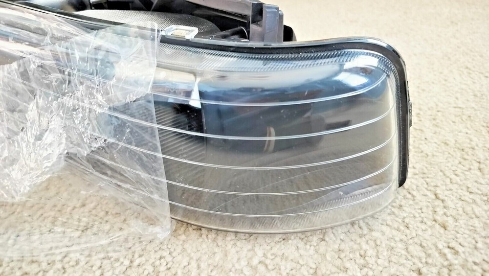 Chevrolet Silverado 2000 - Left Side Headlight CV10083-H **New Without Box**