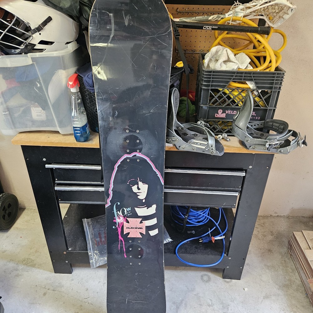 FLOW Icon 156cm Snowboard Ramones Series