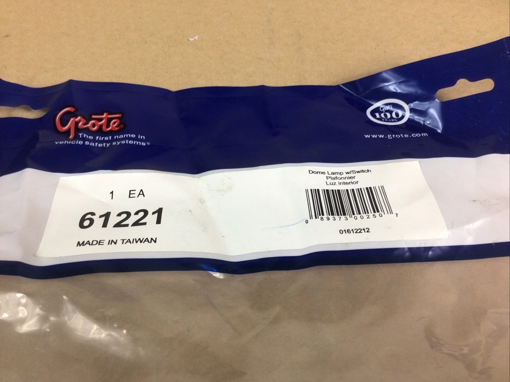 Grote 61221 Clear Square Dome Light With Switch NEW