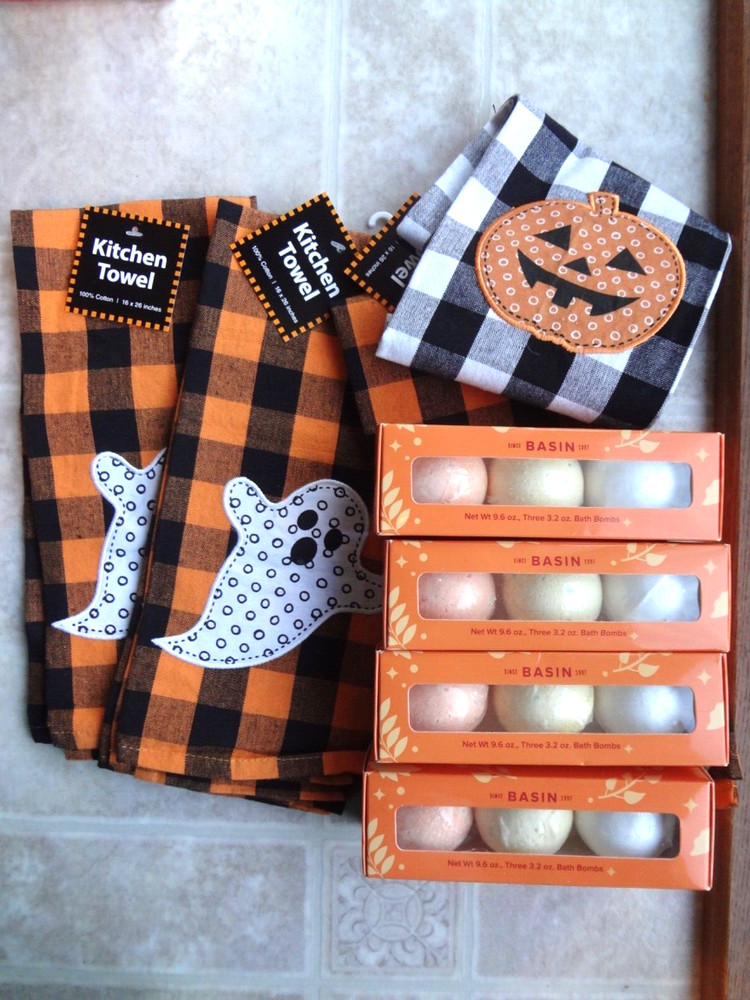 Basin Halloween Bath Bomb Set & Extra More