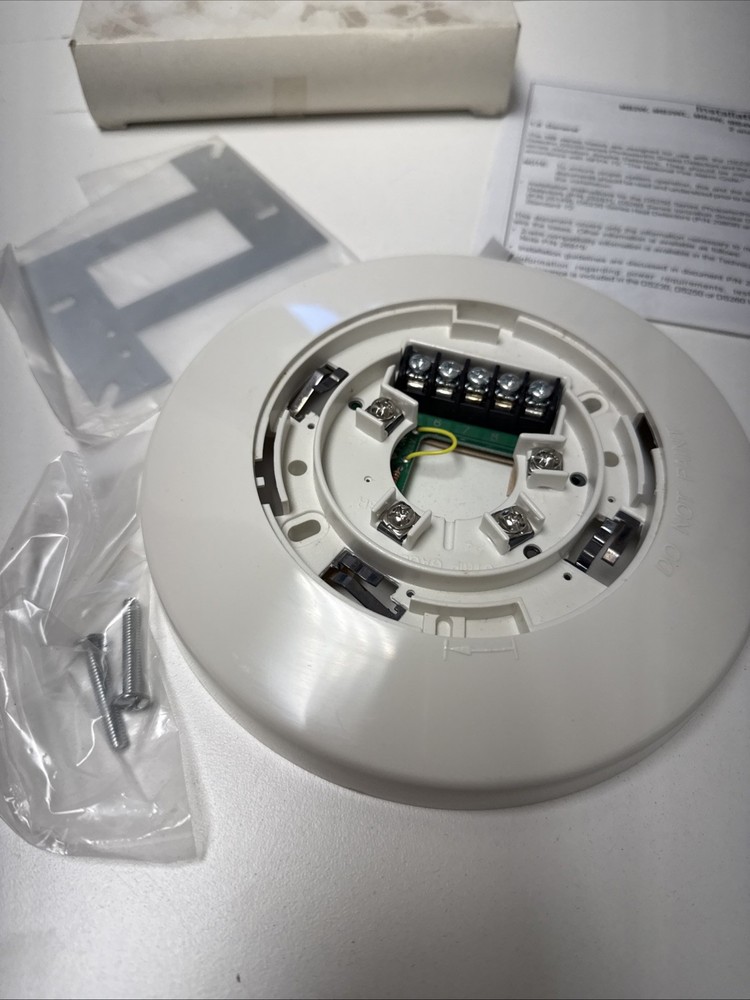 DETECTION SYSTEMS DS MB4WA 4 Wire Smoke Detector Base NEW