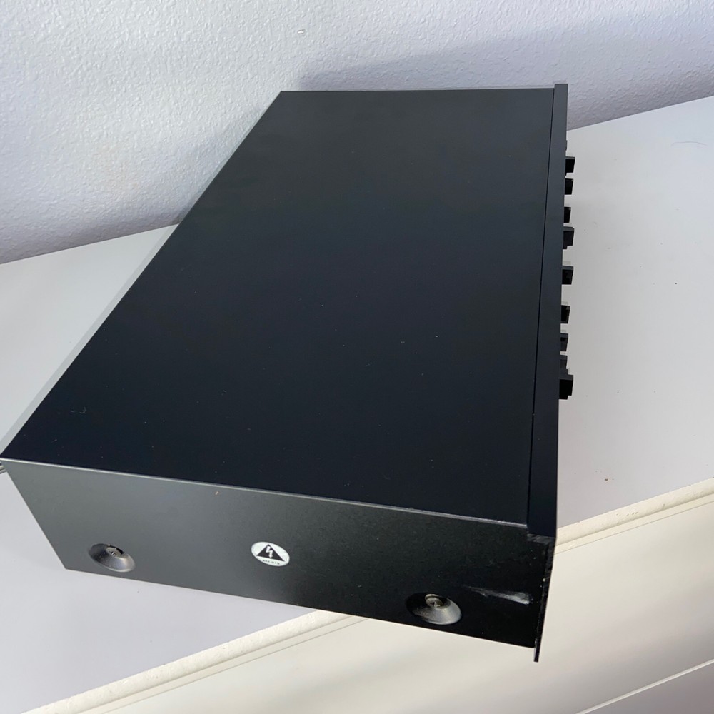 Pioneer 7 Band Equalizer Model GR-560