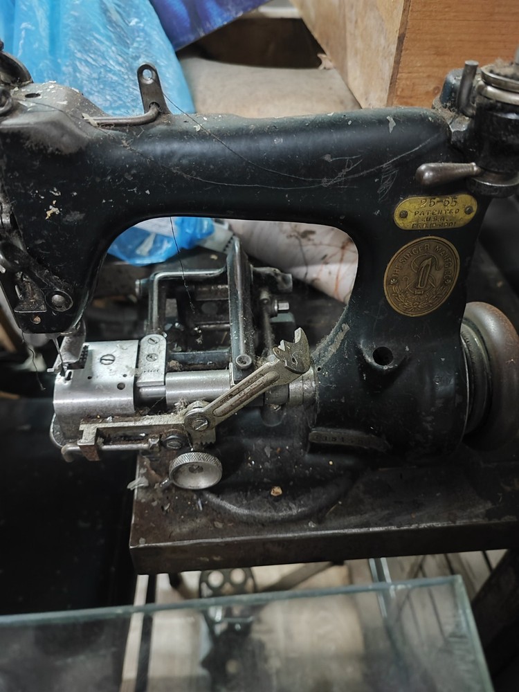 singer sewing machine vintage