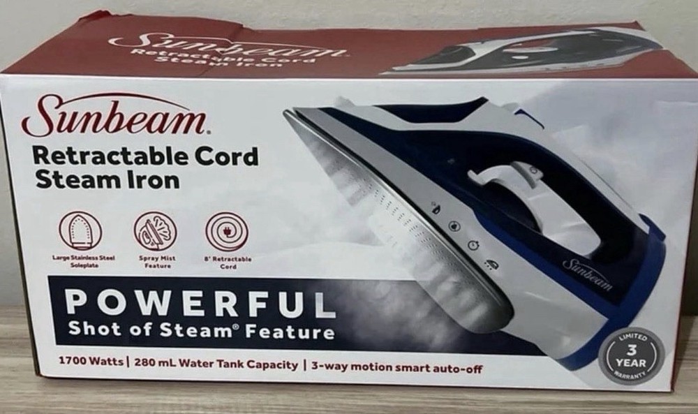Sunbean Retractable Cord Steam Iron