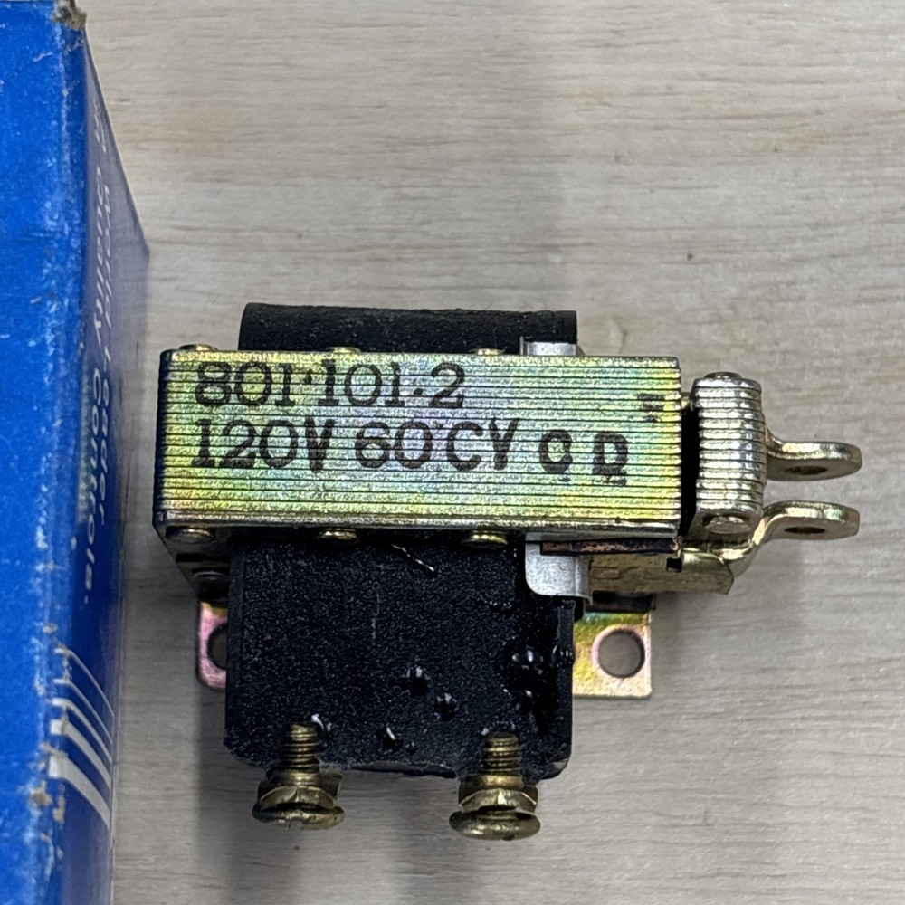 Eaton 801-101 2 120 VOLT COIL NIB