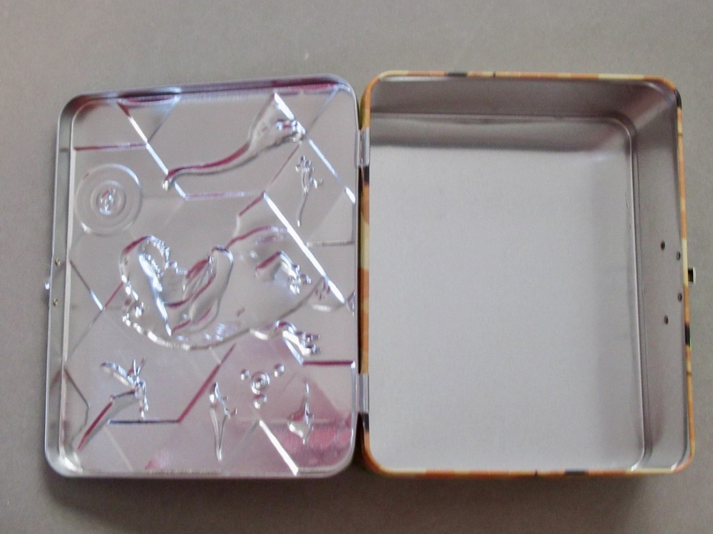 Universal City Studios Jurassic World Dinosaur Tin Lunch Box~Empty