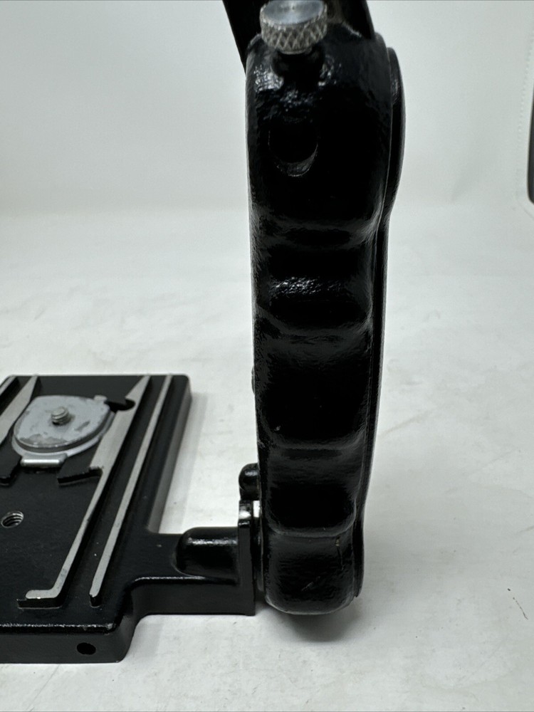 camera quick release and flash bracket mount 2