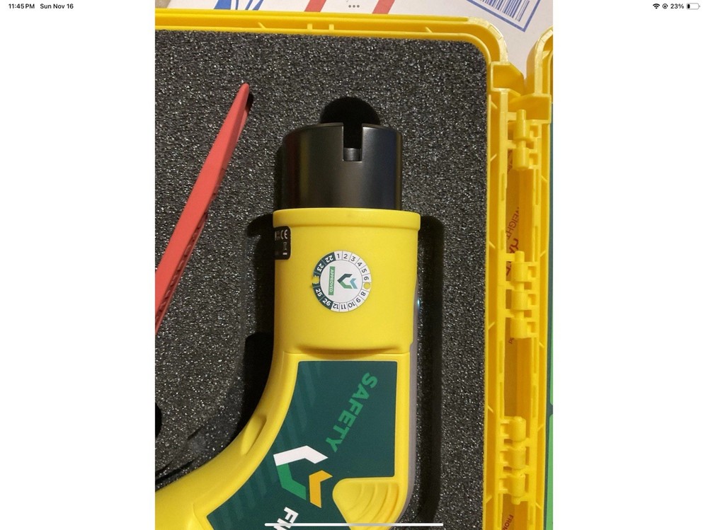 electric car adapter Read